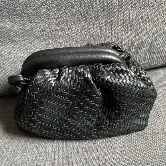 Pouch bag ⛅️ Similar to Bottega Veneta famous bag - Picture 4 of 4